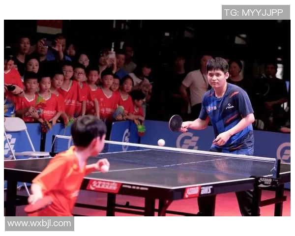 足球与乒乓球完美融合球星跨界挑战精彩瞬间揭秘